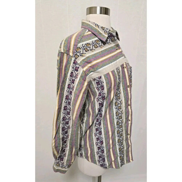 Womens 90s Vintage Button Front Shirt Size Medium Embroidered - Picture 7 of 7